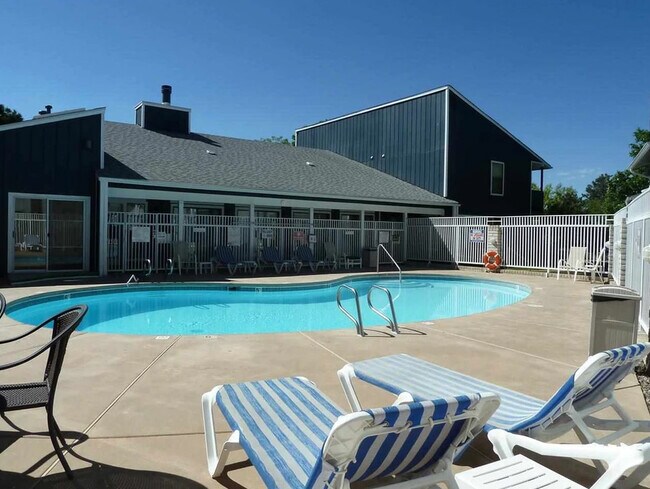 Piscina - 505 Oppenheimer Dr Unidad # 511