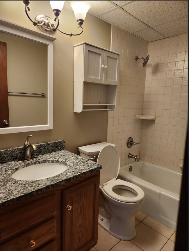 Building Photo - 358 Elton Hills Dr NW Unit 12