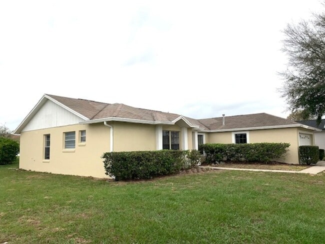 Building Photo - Home For Rent