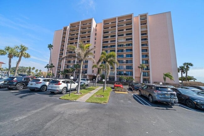 Building Photo - 51 Island Way Unit 705