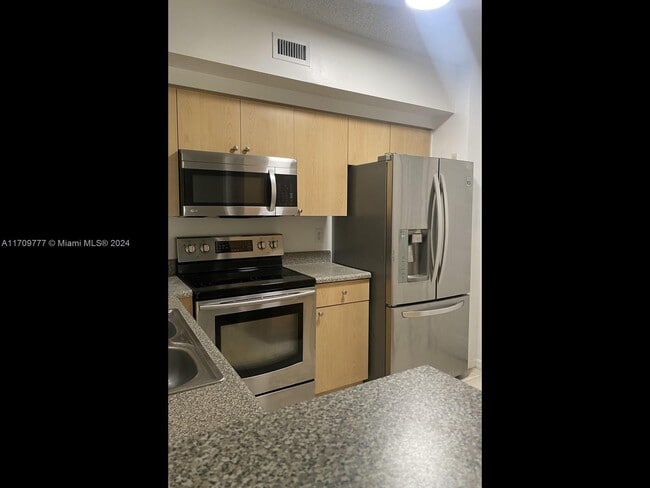 Photo - 2401 W Preserve Way Unit UPDATED 3 BEDROOM