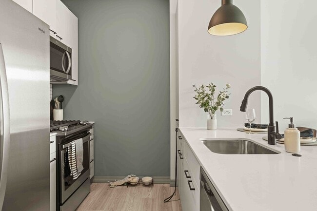 Photo - 2137 N Elston Ave Unit 406