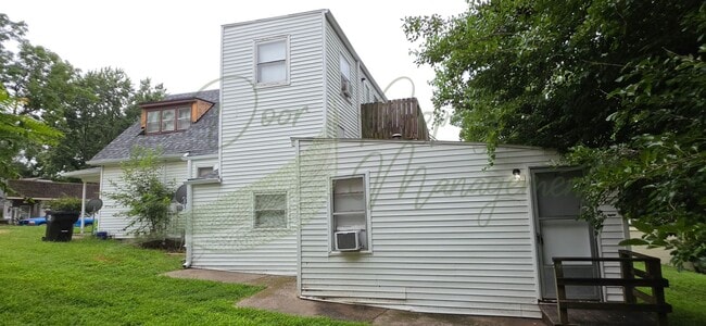 Photo - 1206 W Maple Ave Unit 2