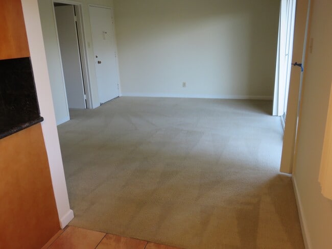 Photo - Hill Garden Apartments