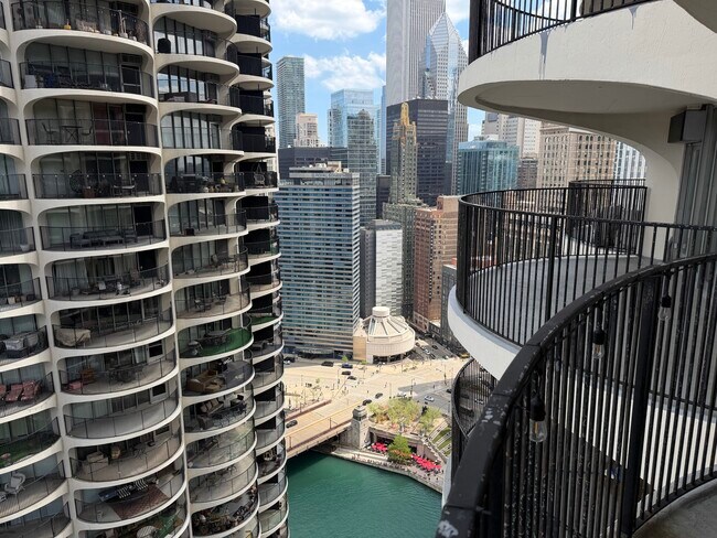 Photo - 300 N State St Unit 4206