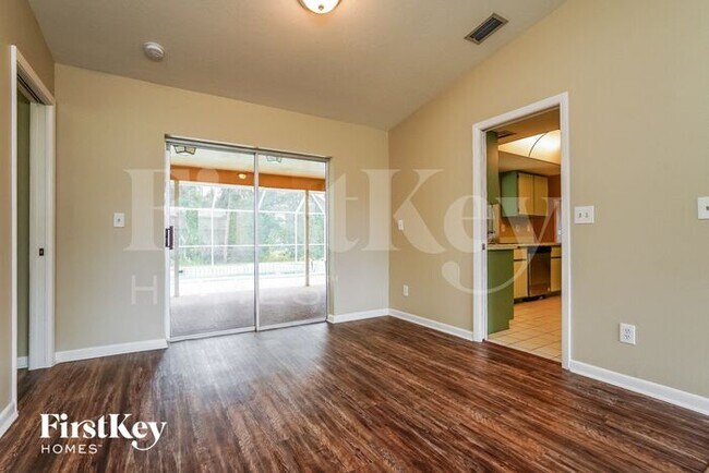 Photo - 302 Edward Ave