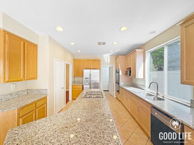 Photo - Spacious Torrey View Home with Flexible Floorplan in Gated Community