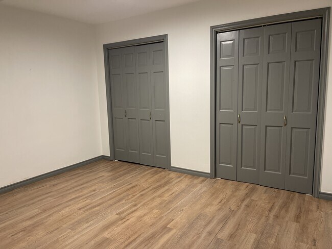 Photo - 194 Christina St S Unit 4