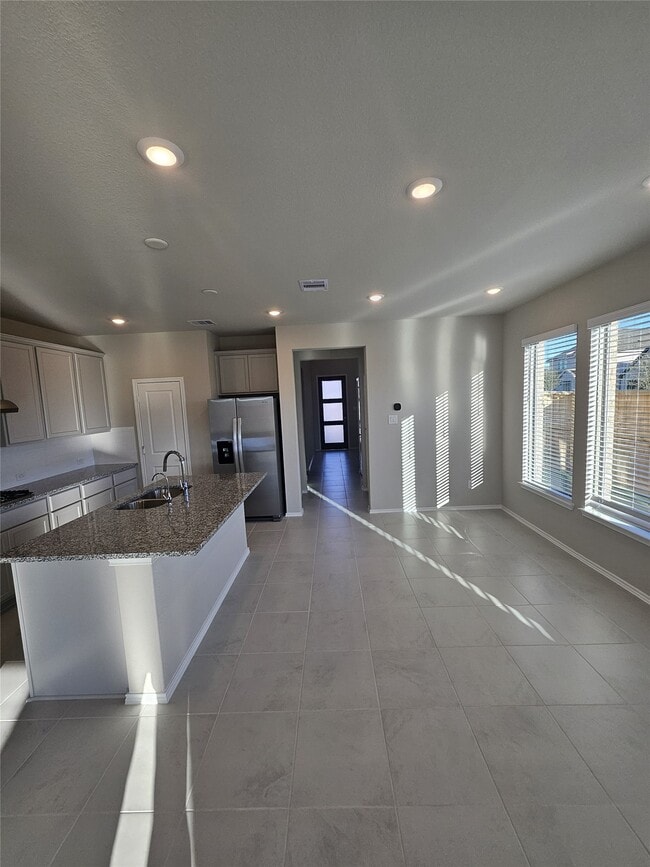 Building Photo - 426 Twilight Mdw Wy