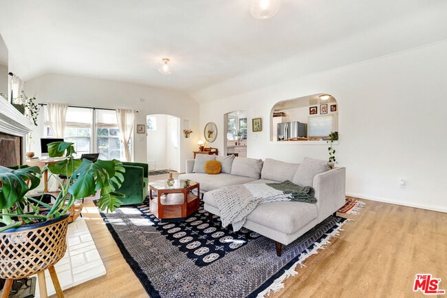 Photo - 4385 Scandia Way