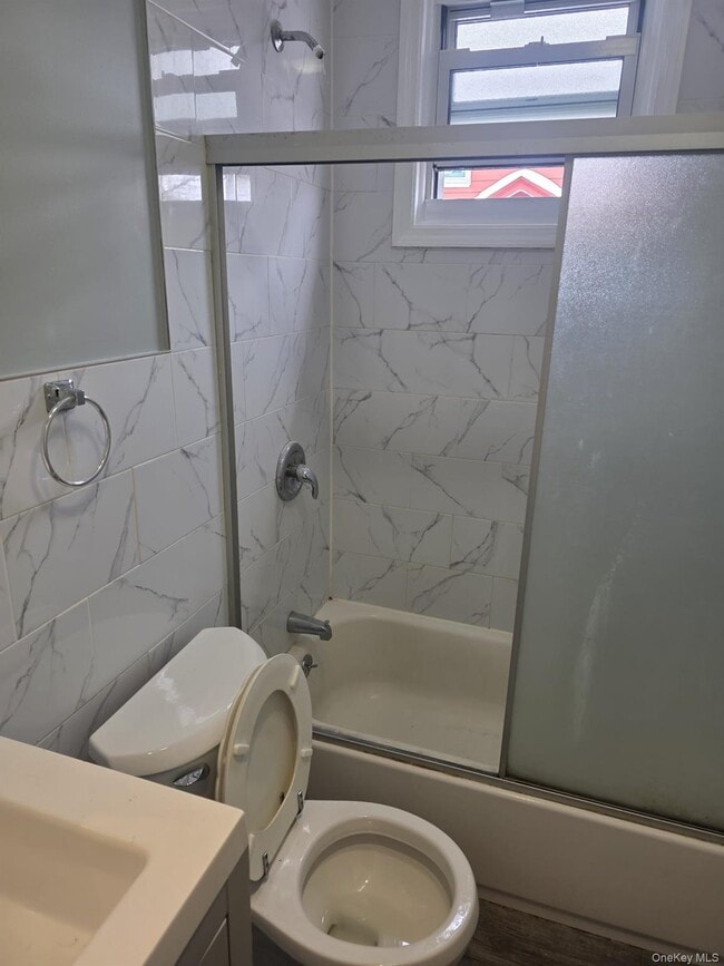 Photo - 238 Lawrence Ave Unidad 1