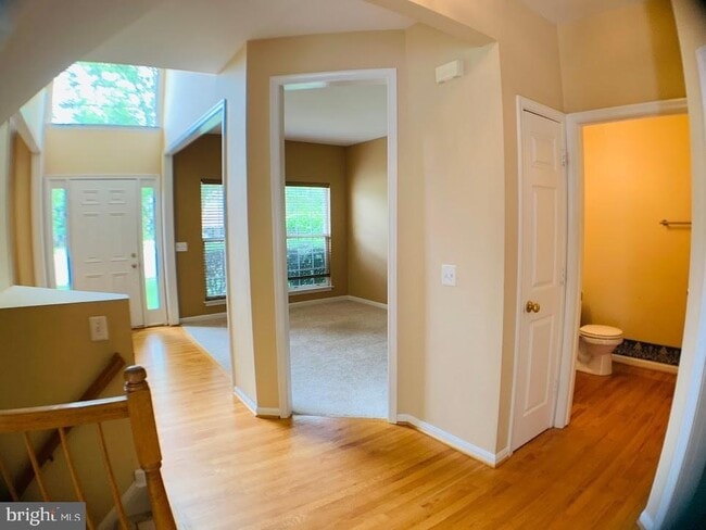 Building Photo - 21 Warwick Way