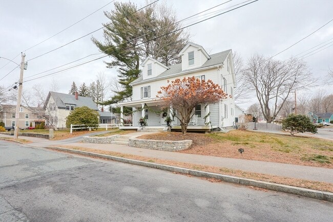 Photo - 24 Charles St