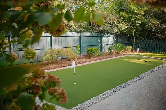 Photo - 946 Magnolia St SE