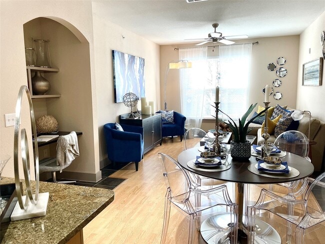 Building Photo - 3660 Richmond Ave. Unit 307 Rental