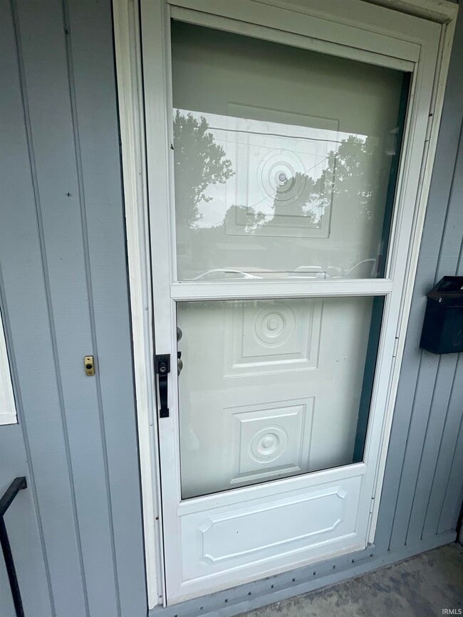 Photo - 1904 E Maxwell Ln