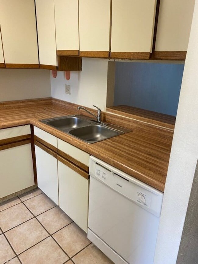 Photo - 2 bedroom condo close to UNT
