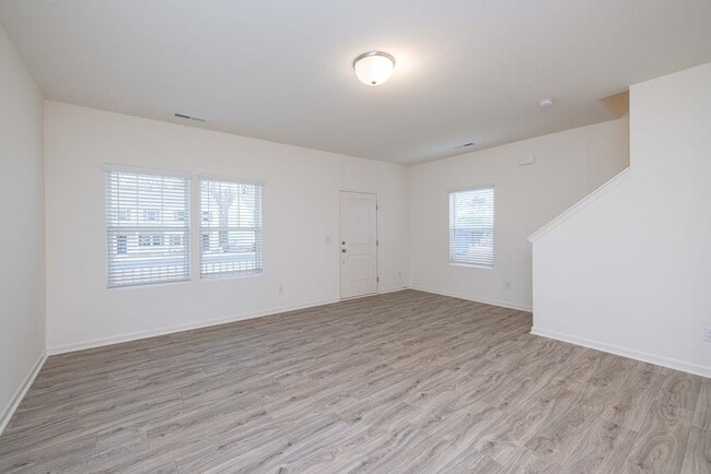 Photo - 463 Kincaid Rd