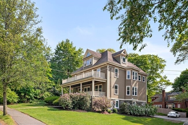 Photo - 1281 Walnut St