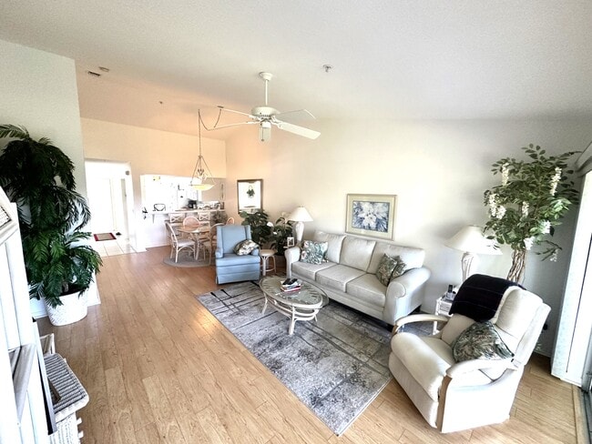 Photo - 204 Silver Lake Dr