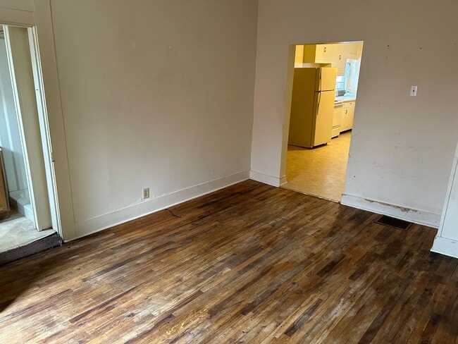 Photo - 741 S Noble St