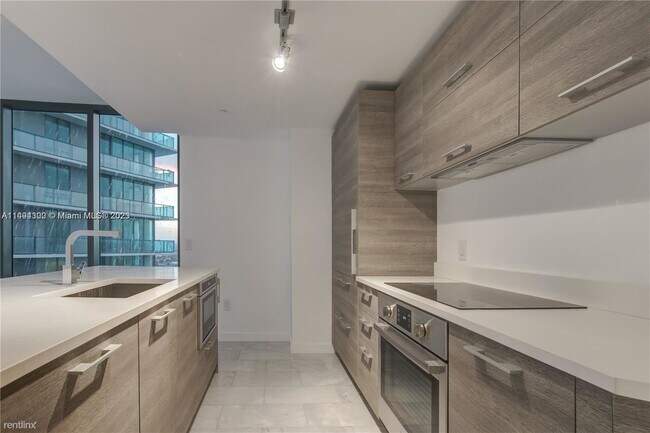 Photo - 3 br, 3.5 bath Condo - 650 NE 32nd St Unit... Unidad 2101