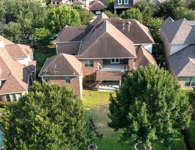 Photo - 18814 Cove Vista Ln