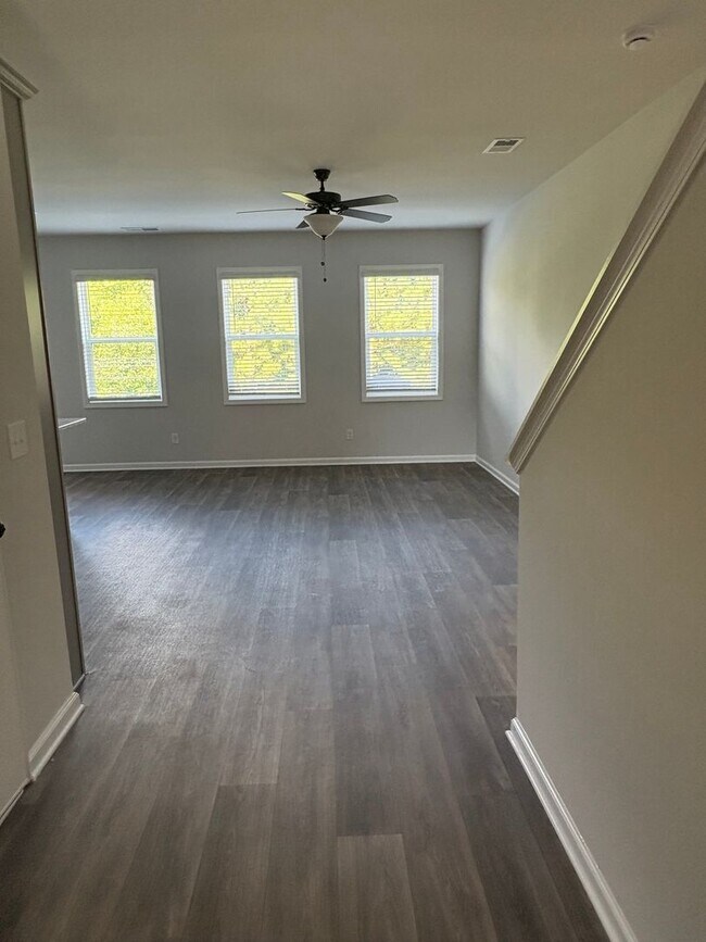 Photo - 118 Lauren St