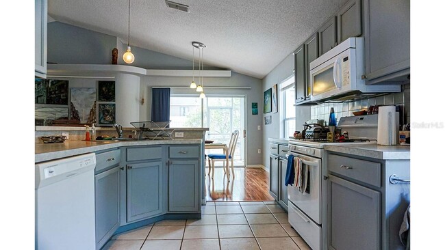 Photo - 205 Nicholson Dr