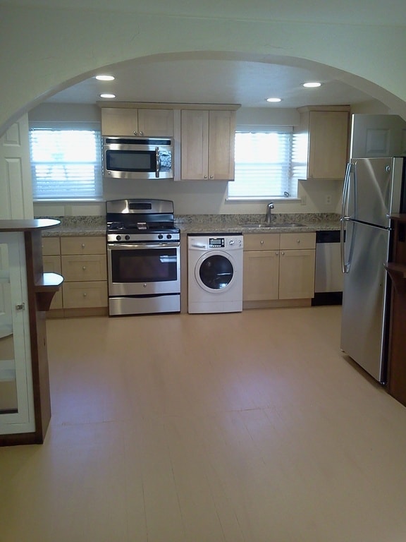 Kitchen - 125 T St Unidad 4