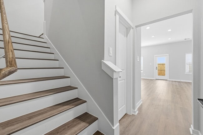 Photo - 412 Stonework Garden Ln