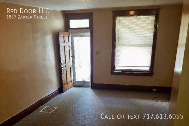 Photo - 1837 Zarker St