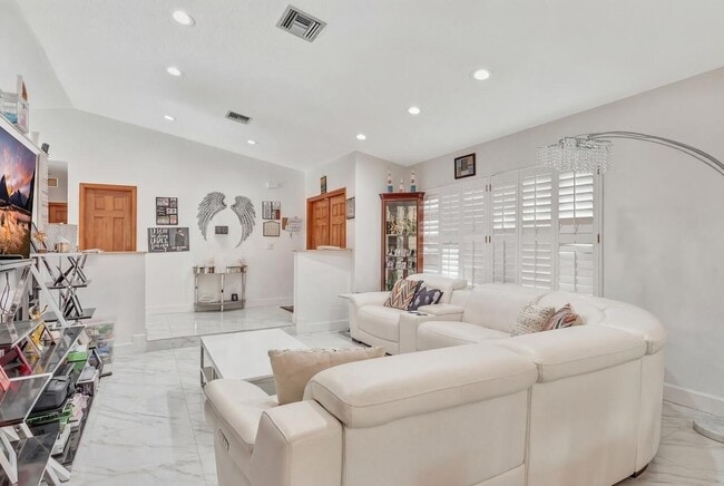 Photo - 1280 NW 114th Ave