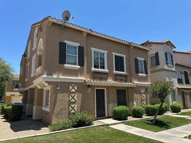 Building Photo - Comfort with Resort-Style Living 2BED/2BAT... Rental