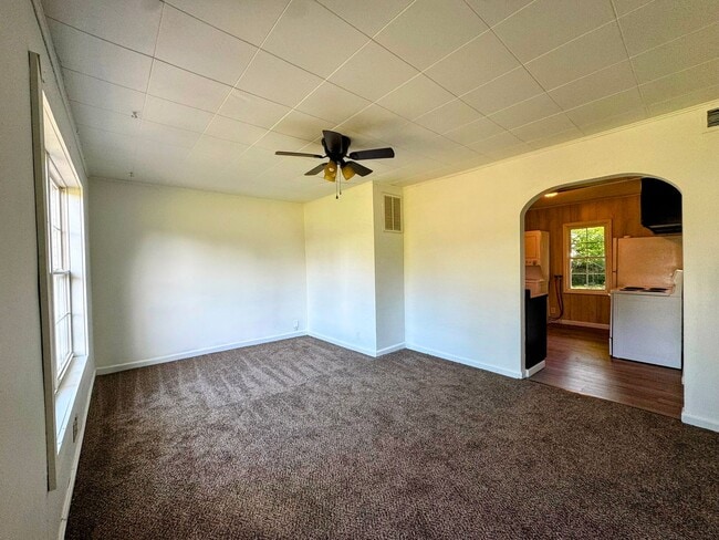 Photo - 2324 E Riverside Dr
