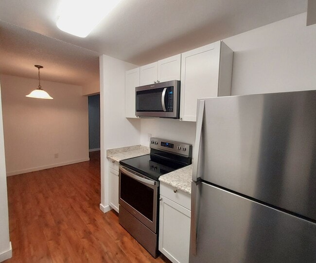 Photo - Halloween SPECIAL! Ground Floor Two Bedroom!