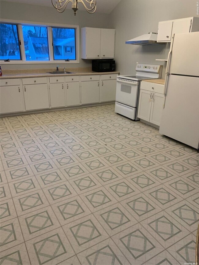 Photo - 10 Porpoise Dr