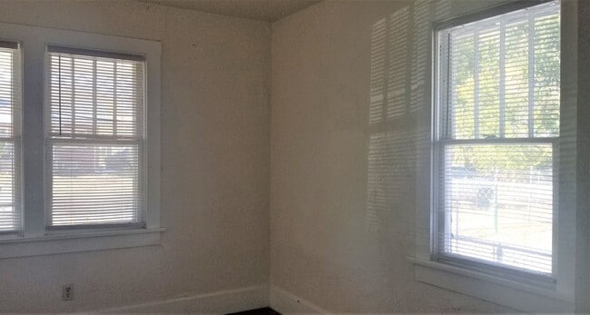 Photo - 1920's Farmhouse in Lakewood - Month to Month Short Term Only