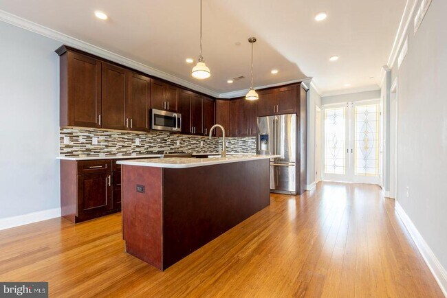 Photo - 153 Levering St