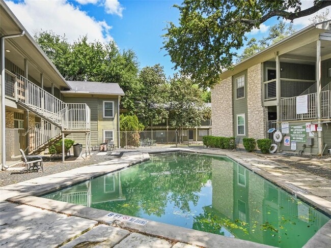 Photo - 2303 East Side Dr Unit 112