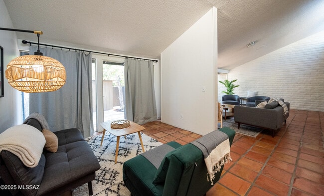 Photo - 5701 N Glen Creek Dr