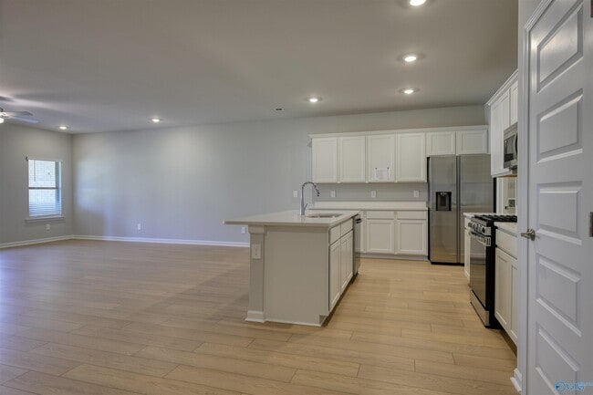 Photo - 6075 Gardner Maples Dr SE