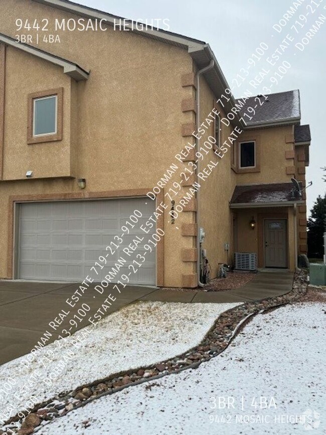 Building Photo - Stunning Luxury Townhome just minutes from...