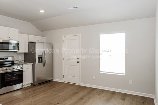 Photo - 306 Spanish Moss Ct