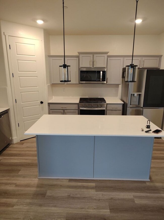 Photo - Spacious 5-Bedroom, 4-Bathroom House with Mother-in-Law Suite in SW Bakersfield