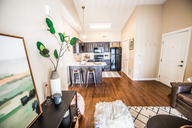 Photo - 1837 N Berra Blvd