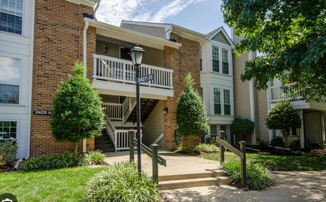 Top Floor Unit - 2429 S Walter Reed Dr Condo Unit F