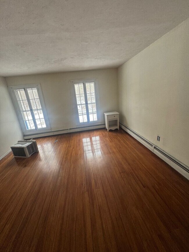 Photo - Millerton Unidad House