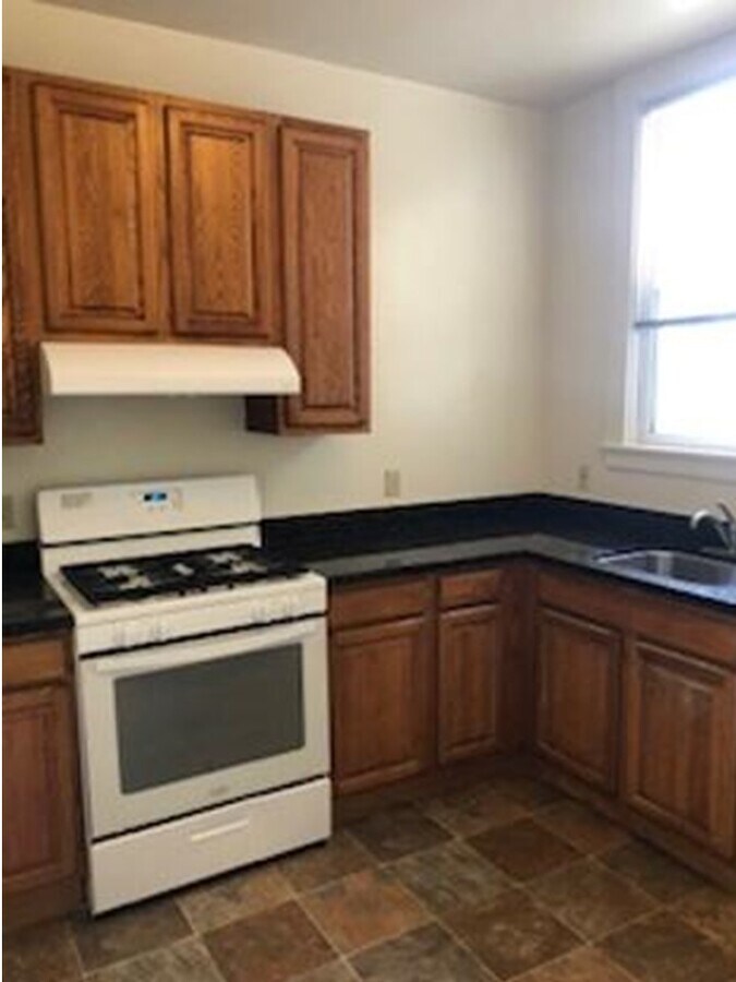 kitchen - 4726 Cabrillo St Unidad 1