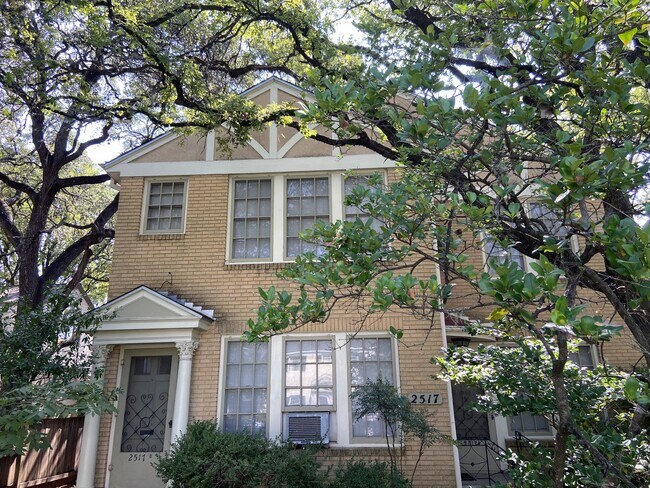 Photo - 2517 Harris Blvd Unidad C